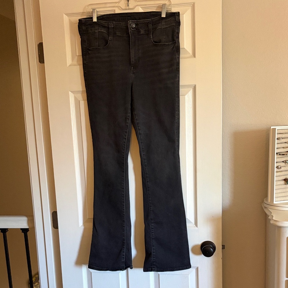 American Eagle stretchy boot cut jeans size 12